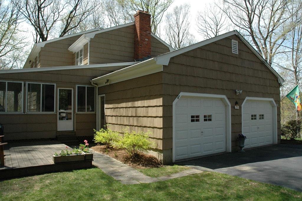 Garage Door Repair in Manitowoc